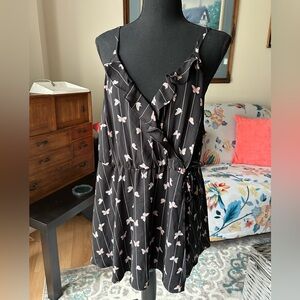 Torrid side tie sleeveless ruffled size 1 blouse